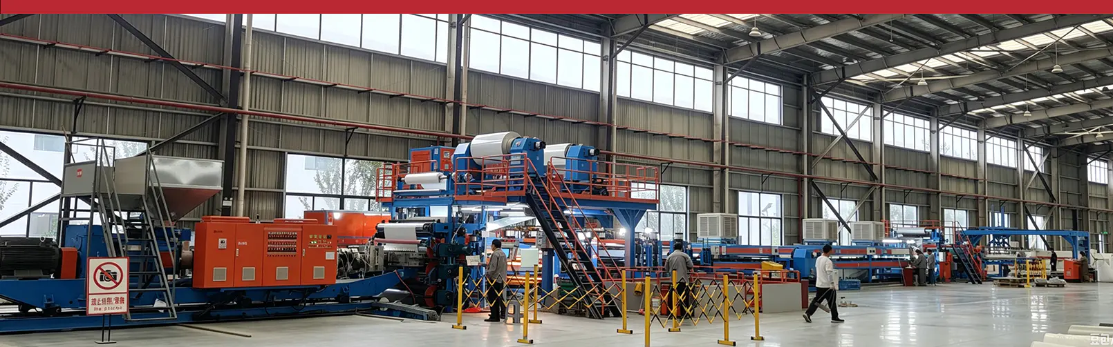 Type d'extrusion zéro eau absorbant A2 métal incombustible (aluminium) chaîne de production de panneaux composites