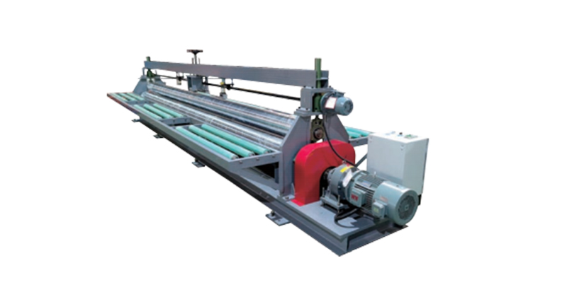 Machine de nivellement à trois rouleaux